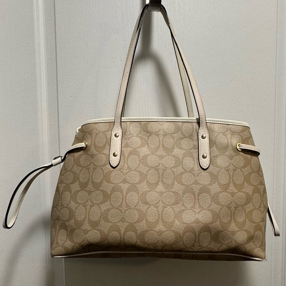 Coach Beige/White Signature Coated Canvas and Leather Drawstring Carryall Bag - Picture 2 of 16